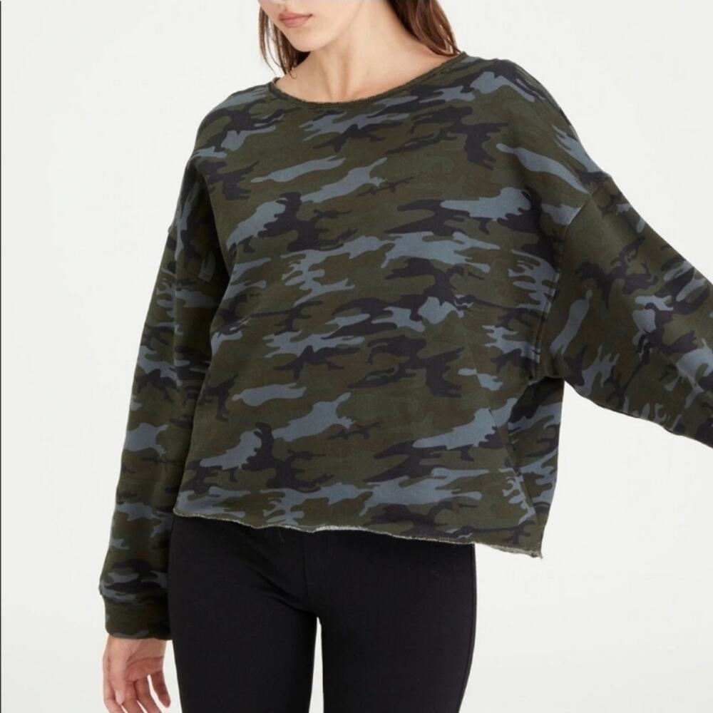 Sanctuary Camo Cropped Sweatshirt size S/M